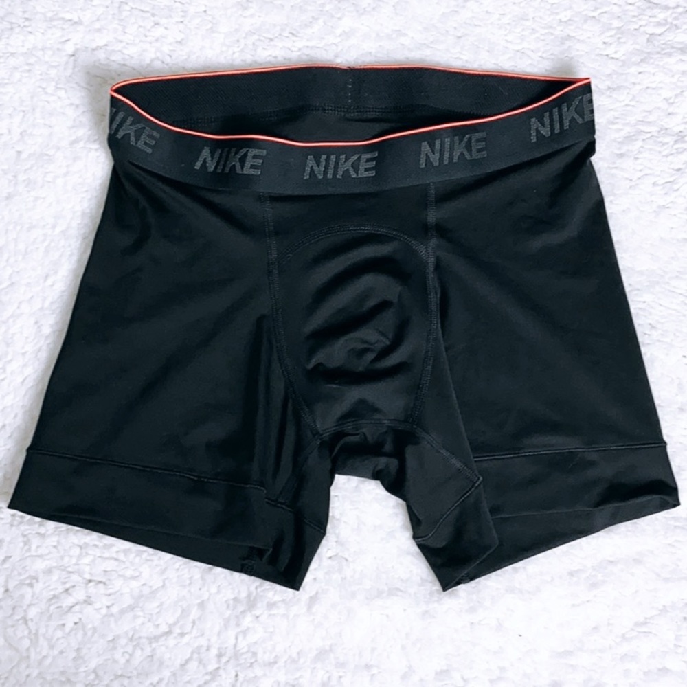 Men Nike Short/ Size: S